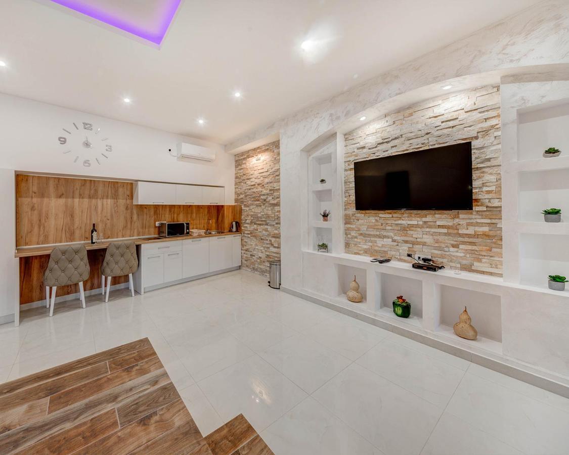 Villa Ilijana Tivat Buitenkant foto
