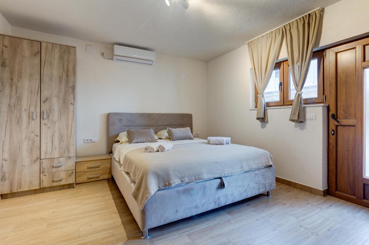 Villa Ilijana Tivat Buitenkant foto